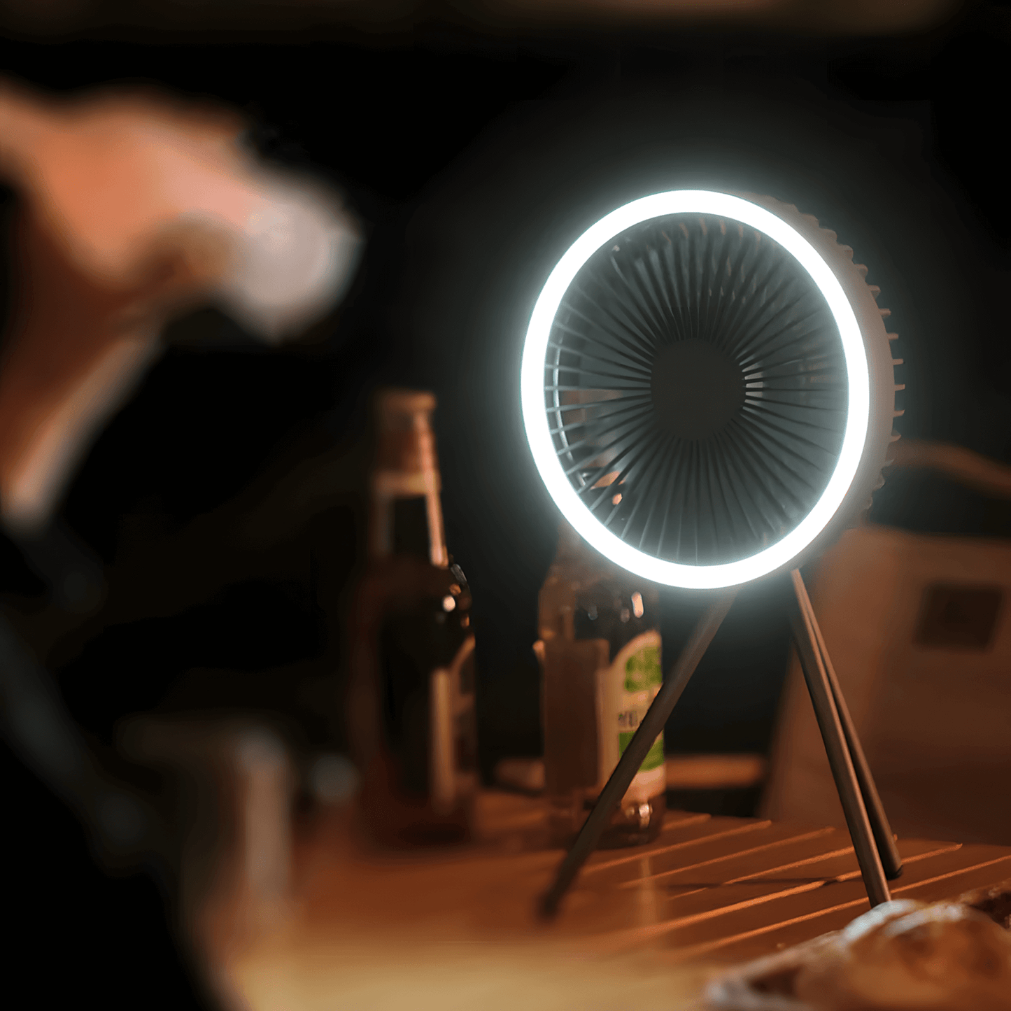 Multifunktionaler Camping Ventilator mit LED Licht