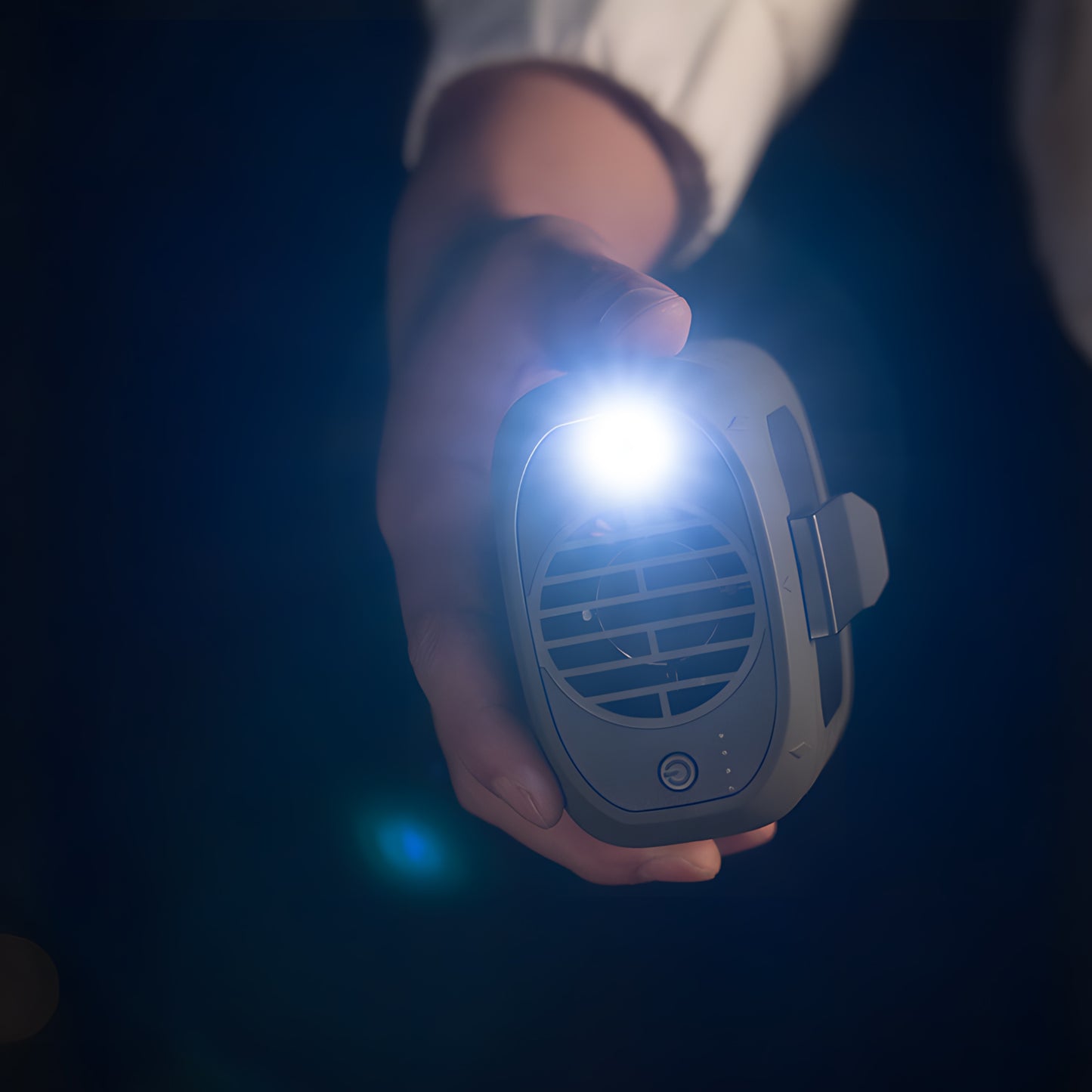 Tragbarer Taillen Ventilator mit LED Licht wiederaufladbar 8000 mAh für Outdoor