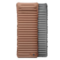 Braun/Grau