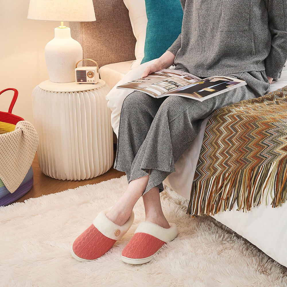 Warme Damen Hausschuhe mit Memory Foam – Weich, Gefüttert & Rutschfest